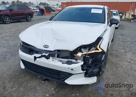 2021 Kia K5 Gt-Line z USA, uszkodzony, nr VIN 5XXG64J23MG063358